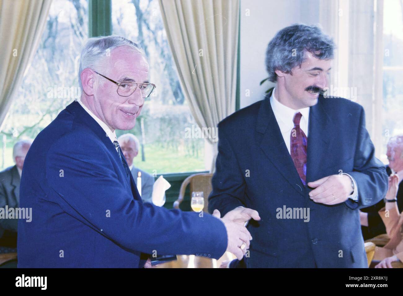 Mr. Barten, England Sailor, 19-03-1998, Whizgle Dutch News : des images historiques sur mesure pour l'avenir. Explorez le passé néerlandais avec des perspectives modernes grâce à des images d'agences néerlandaises. Concilier les événements d'hier avec les perspectives de demain. Embarquez pour un voyage intemporel avec des histoires qui façonnent notre avenir. Banque D'Images