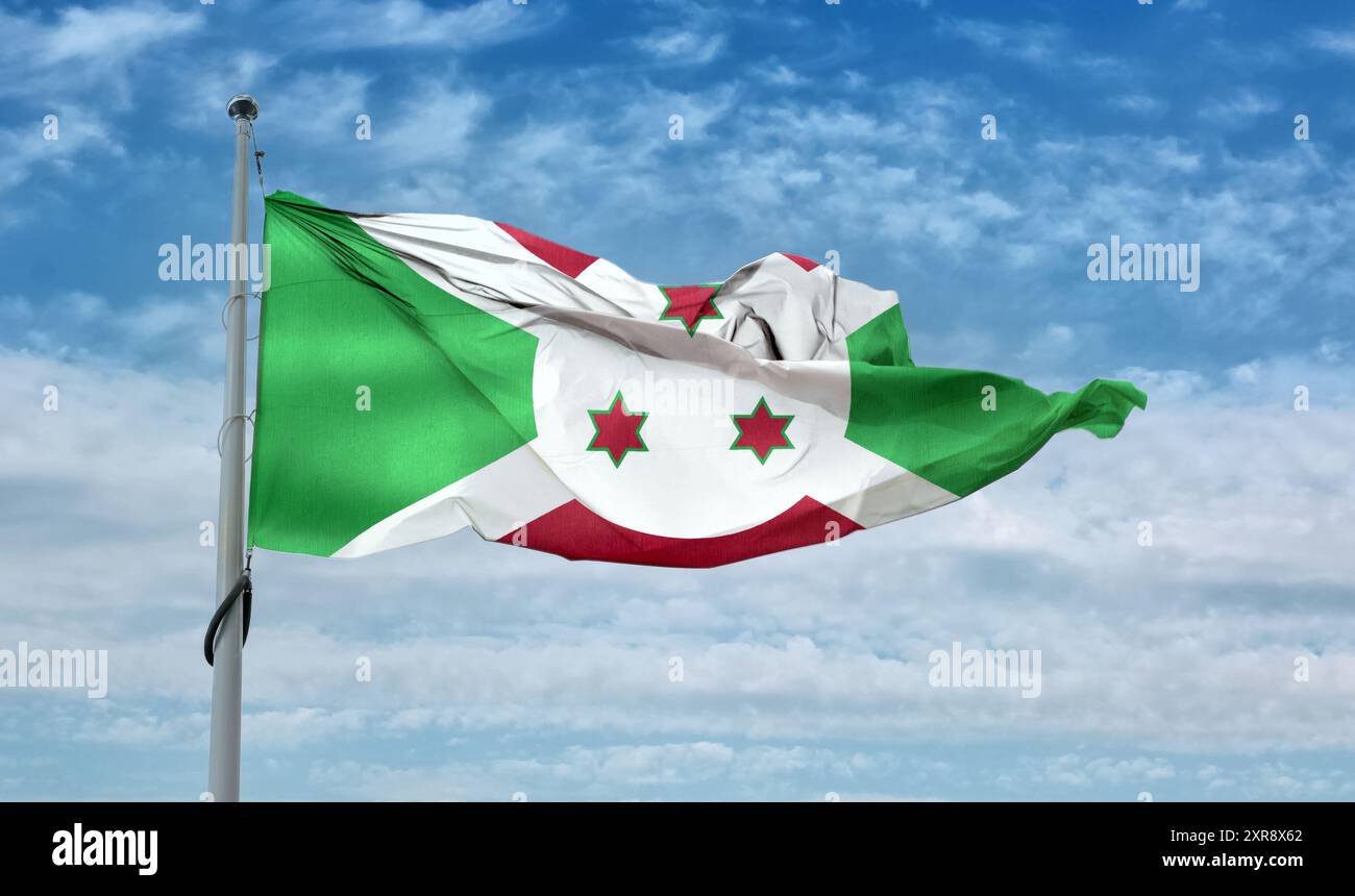 Drapeau du Burundi - drapeau du tissu de l'ondulation réaliste Banque D'Images