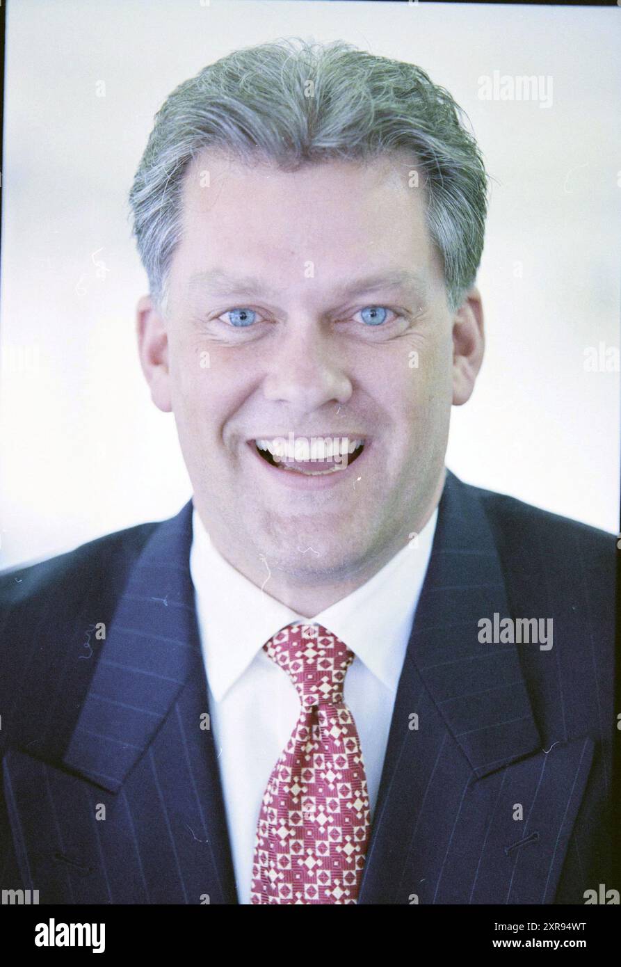 Réalisateur Smees, Renault garage Stokvis, 03-03-1998, Whizgle Dutch News : des images historiques sur mesure pour le futur. Explorez le passé néerlandais avec des perspectives modernes grâce à des images d'agences néerlandaises. Concilier les événements d'hier avec les perspectives de demain. Embarquez pour un voyage intemporel avec des histoires qui façonnent notre avenir. Banque D'Images