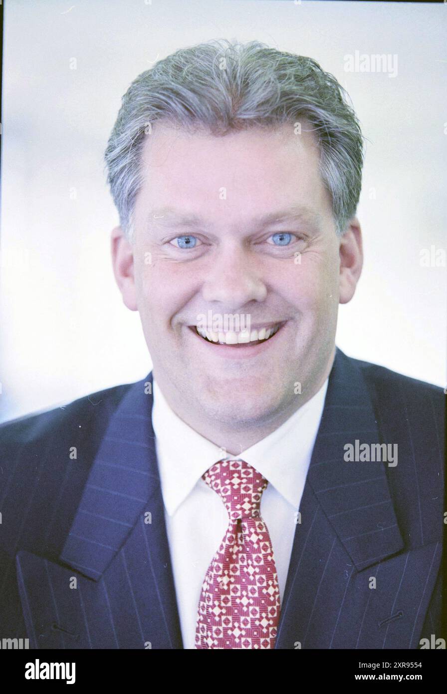 Réalisateur Smees, Renault garage Stokvis, 03-03-1998, Whizgle Dutch News : des images historiques sur mesure pour le futur. Explorez le passé néerlandais avec des perspectives modernes grâce à des images d'agences néerlandaises. Concilier les événements d'hier avec les perspectives de demain. Embarquez pour un voyage intemporel avec des histoires qui façonnent notre avenir. Banque D'Images