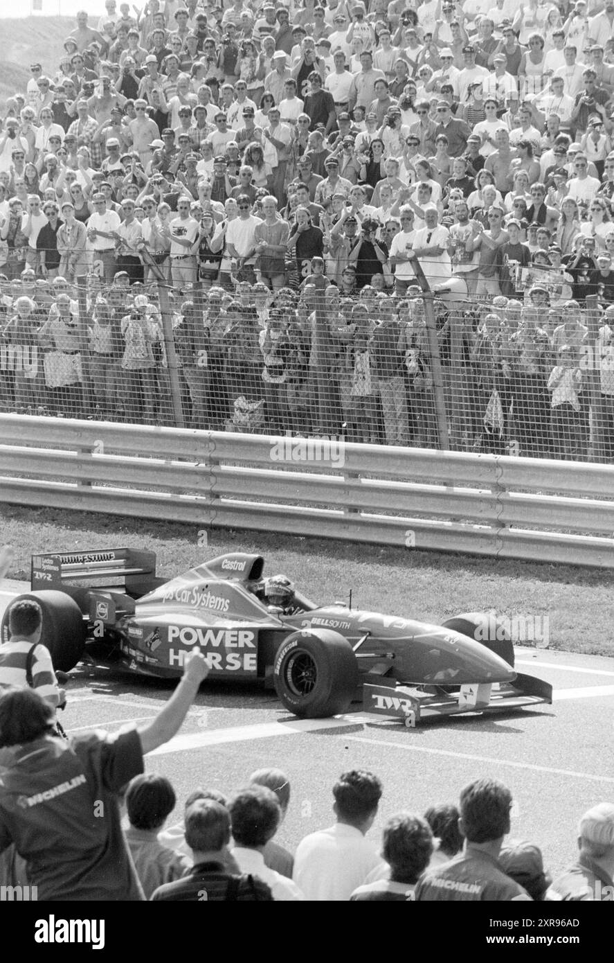 Jos Verstappen, formule 1, Zandvoort, Zandvoort, 03-08-1996, Whizgle Dutch News : des images historiques sur mesure pour l'avenir. Explorez le passé néerlandais avec des perspectives modernes grâce à des images d'agences néerlandaises. Concilier les événements d'hier avec les perspectives de demain. Embarquez pour un voyage intemporel avec des histoires qui façonnent notre avenir. Banque D'Images
