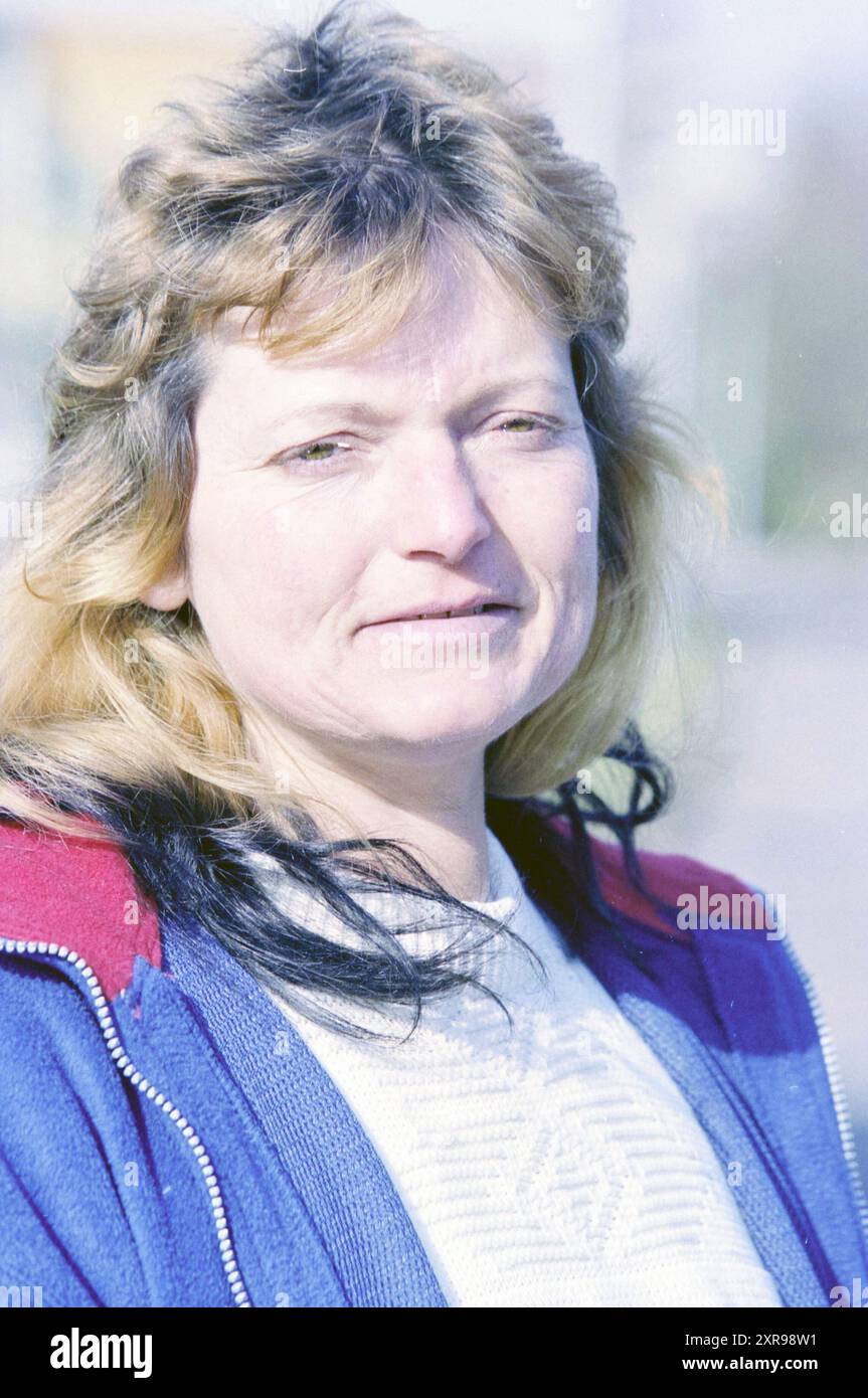 Portrait d'une femme, Whizgle Dutch News : images historiques adaptées pour l'avenir. Explorez le passé néerlandais avec des perspectives modernes grâce à des images d'agences néerlandaises. Concilier les événements d'hier avec les perspectives de demain. Embarquez pour un voyage intemporel avec des histoires qui façonnent notre avenir. Banque D'Images