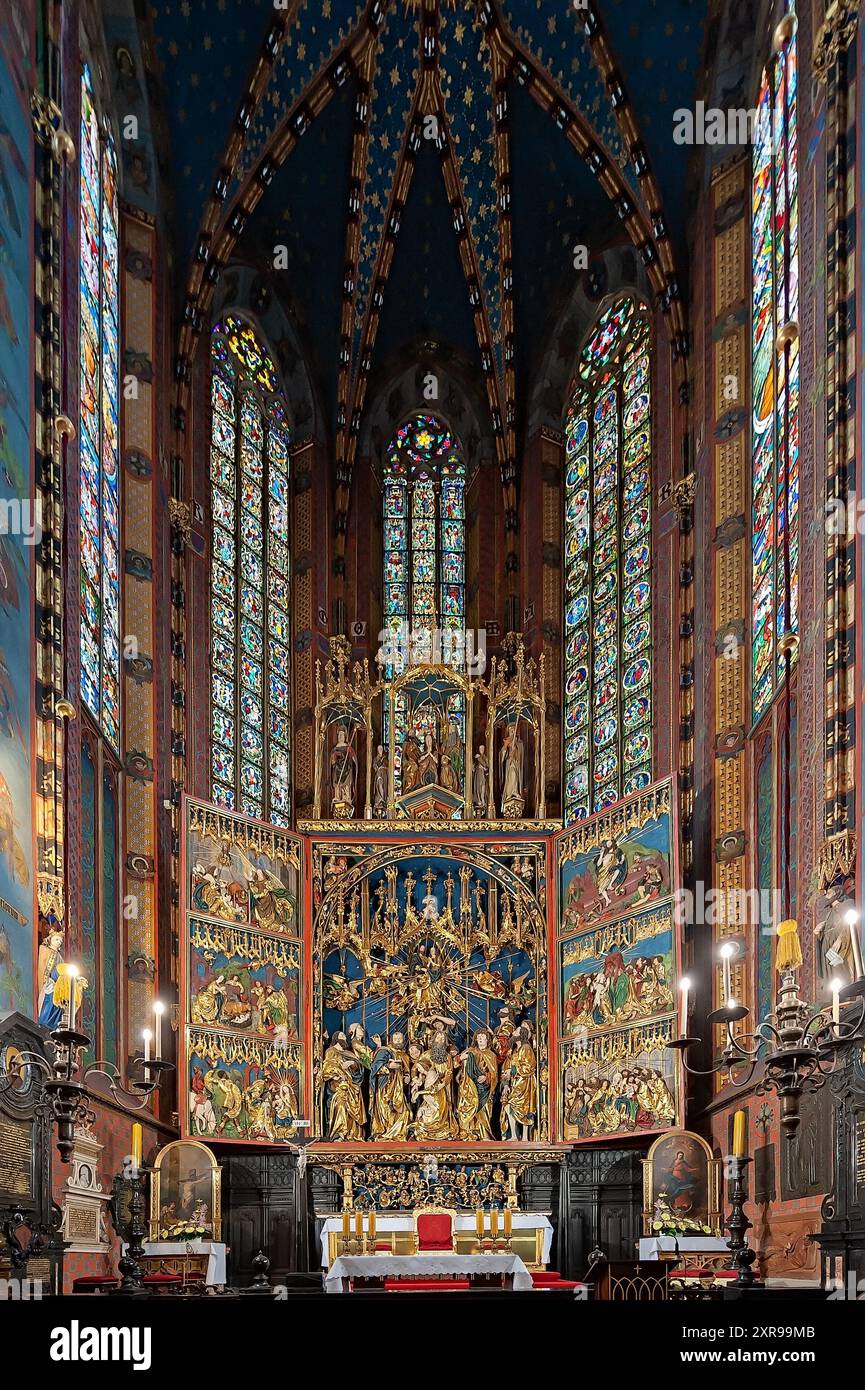 Retable du XVe siècle à la basilique de produits Marys à Cracovie, Pologne Banque D'Images