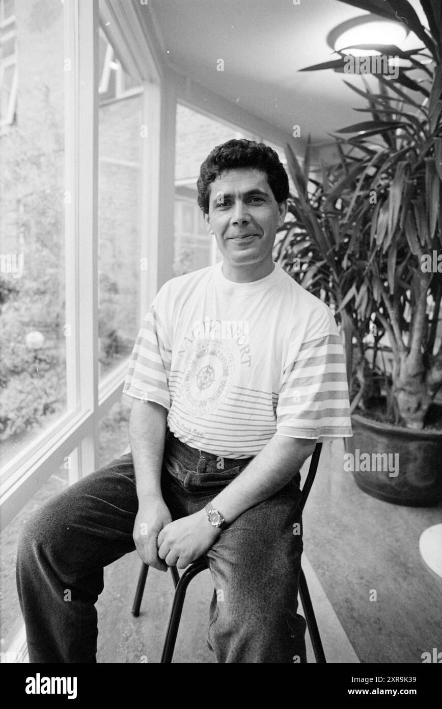 HR. Hisni Educational Center Haarlem, Haarlem, pays-Bas, 19-05-1997, Whizgle Dutch News : des images historiques sur mesure pour l'avenir. Explorez le passé néerlandais avec des perspectives modernes grâce à des images d'agences néerlandaises. Concilier les événements d'hier avec les perspectives de demain. Embarquez pour un voyage intemporel avec des histoires qui façonnent notre avenir. Banque D'Images