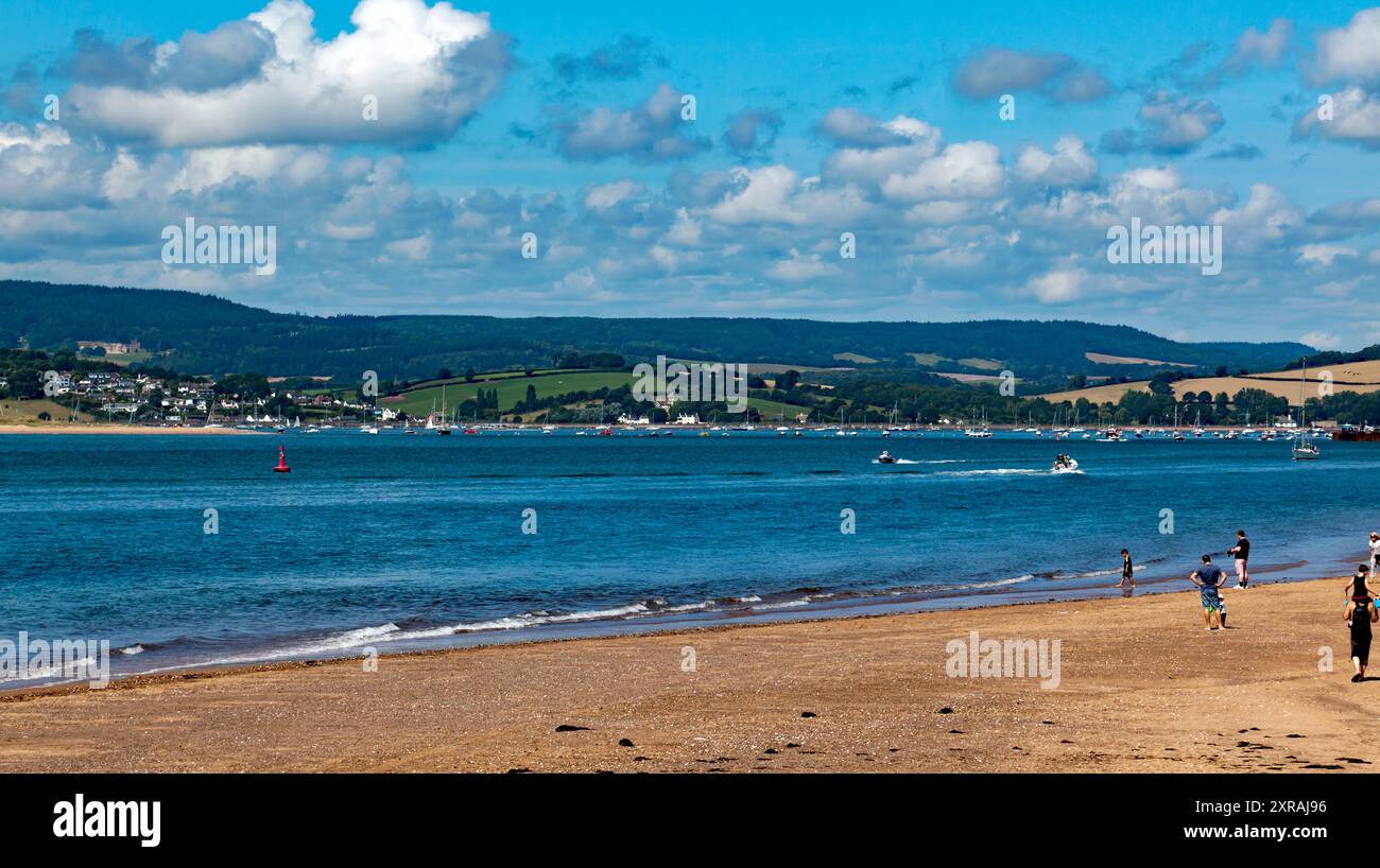 Vue depuis la plage d'Exmouth, à travers l'estuaire vers Cockwood, Devon Banque D'Images