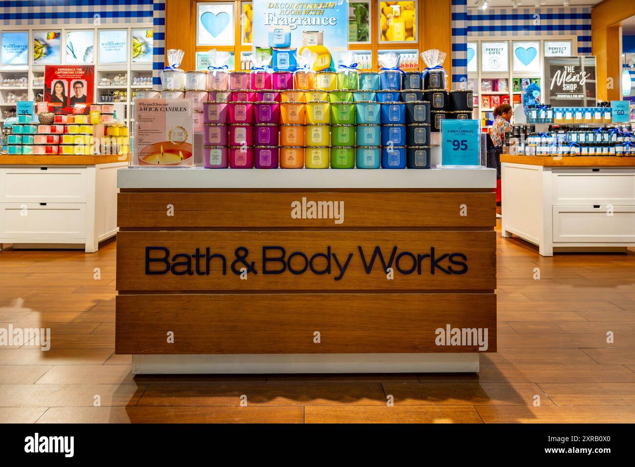 Bougies parfumées exposées dans un magasin Bath & Body Works à George Town, Pengang, Malaisie Banque D'Images