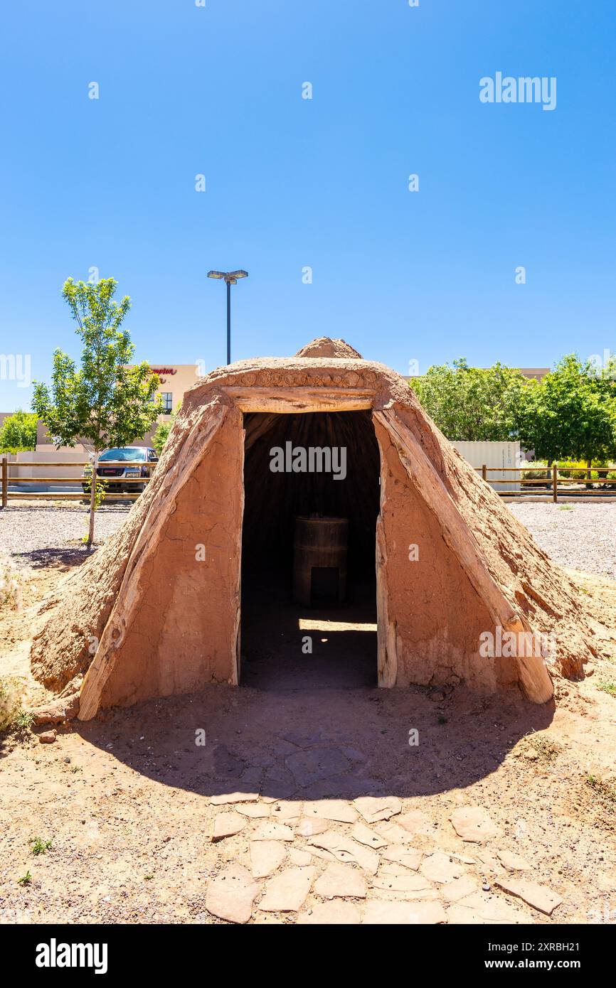 Bâton de fourche Navajo hogan (mâle hogan), Navajo Shadehouse Museum, Arizona, États-Unis Banque D'Images