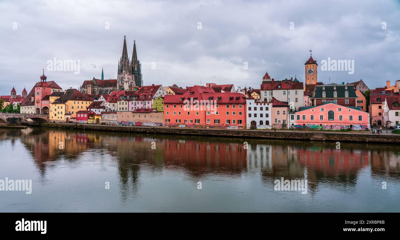 Vue panoramique de la vieille ville de Ratisbonne sur le Danube en Allemagne. Banque D'Images