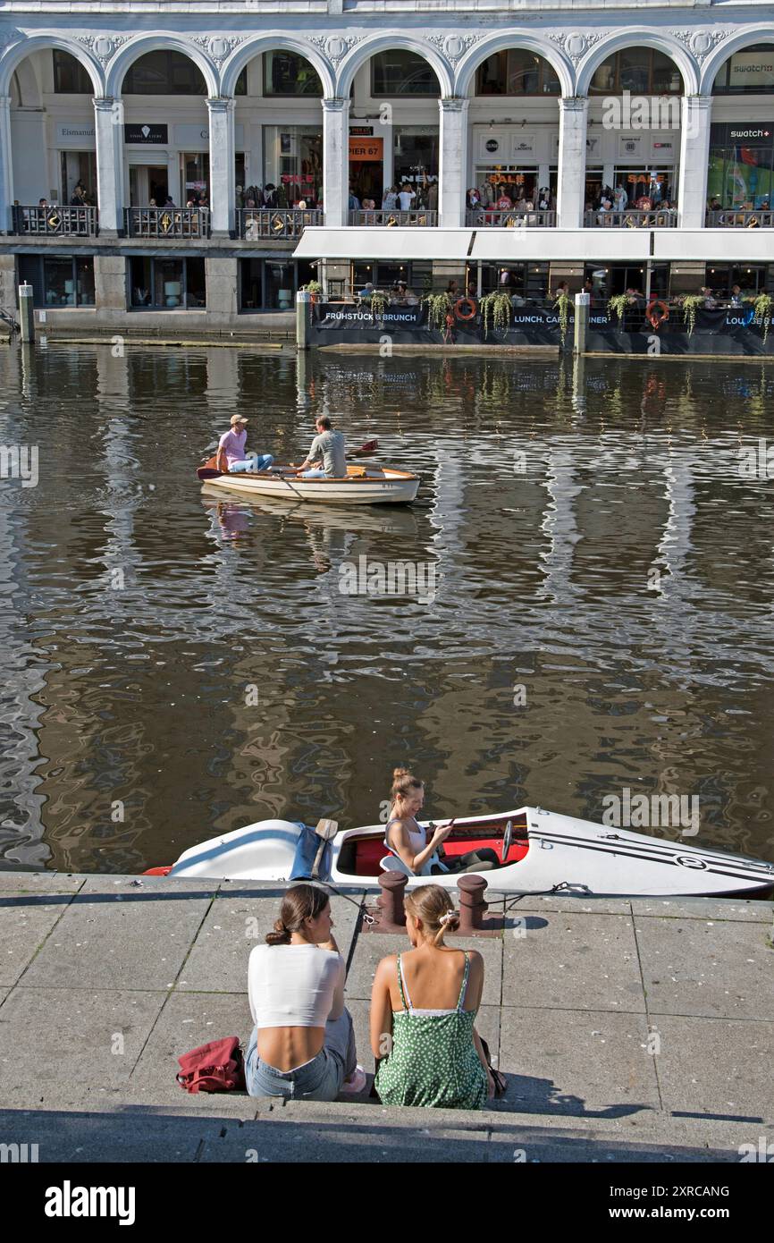 Europe, Allemagne, ville hanséatique de Hambourg, ville, Kleine Alster, Alsterarkaden, Restaurant am Wasser Banque D'Images