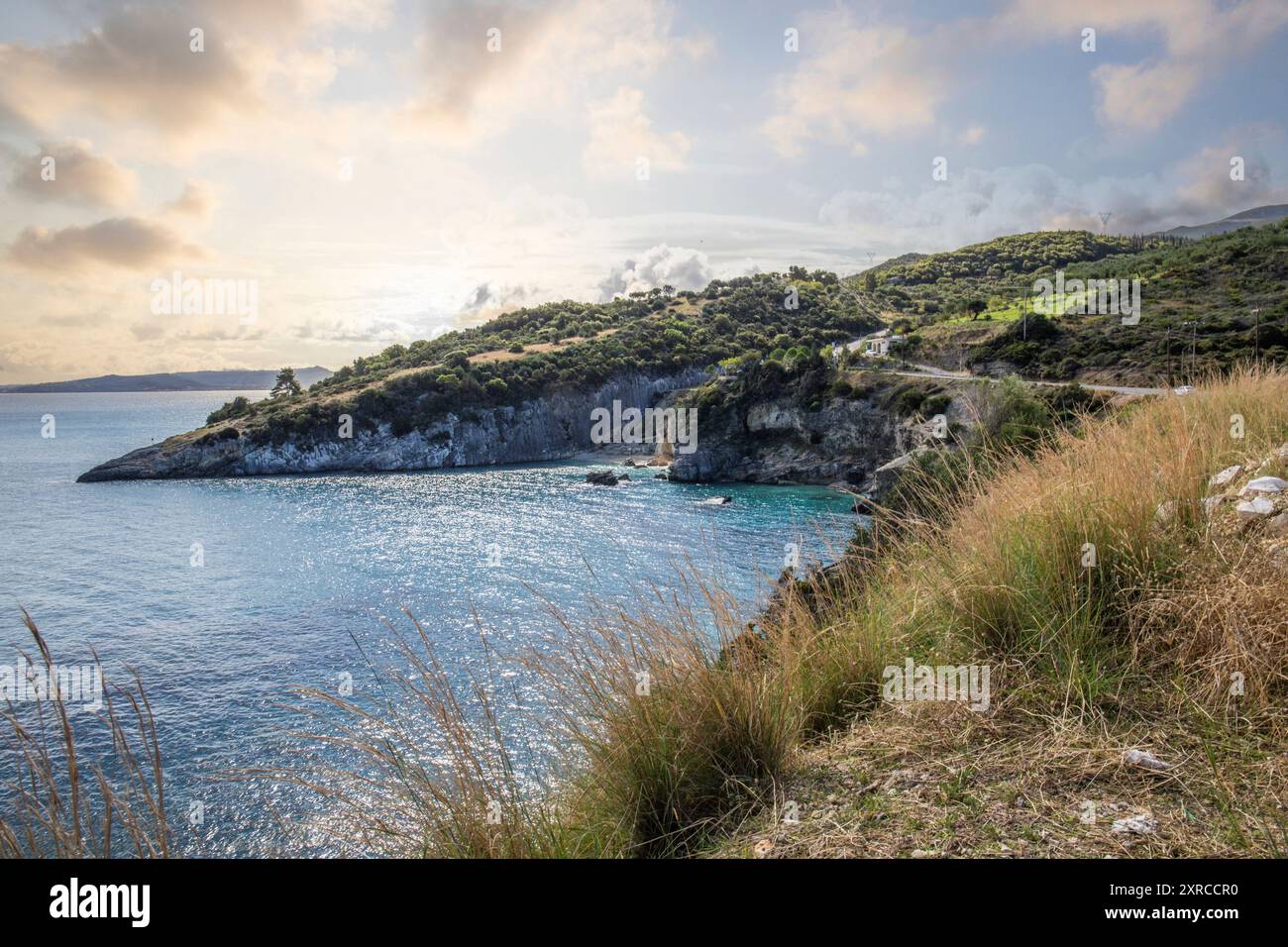 Paysage grec typique, nature méditerranéenne de la Grèce, paysage tourné, crépuscule sur Zakynthos, îles Ioniennes, Grèce Banque D'Images