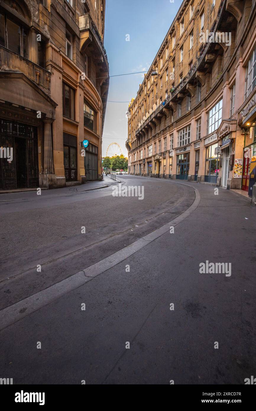 Bâtiments historiques, rue courbe Anchor Kötz à Budapest, Hongrie Banque D'Images