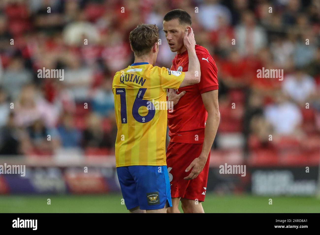 Barnsley, Royaume-Uni. 10 août 2024. Maël de Gevigney de Barnsley réagit après avoir faussé Stephen Quinn Mansfield Town lors du match Barnsley vs Mansfield Town à Oakwell, Barnsley, Royaume-Uni, le 9 août 2024 (photo par Alfie Cosgrove/News images) à Barnsley, Royaume-Uni le 8/10/2024. (Photo par Alfie Cosgrove/News images/SIPA USA) crédit : SIPA USA/Alamy Live News Banque D'Images