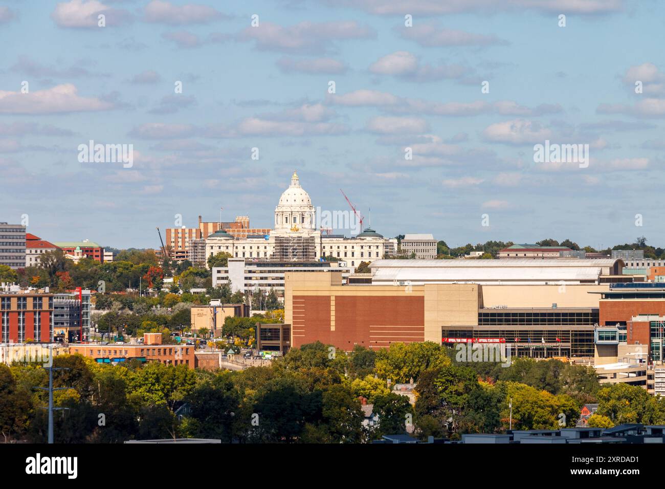 State Capitol et la ligne d'horizon de Saint Paul, MN, États-Unis. Banque D'Images