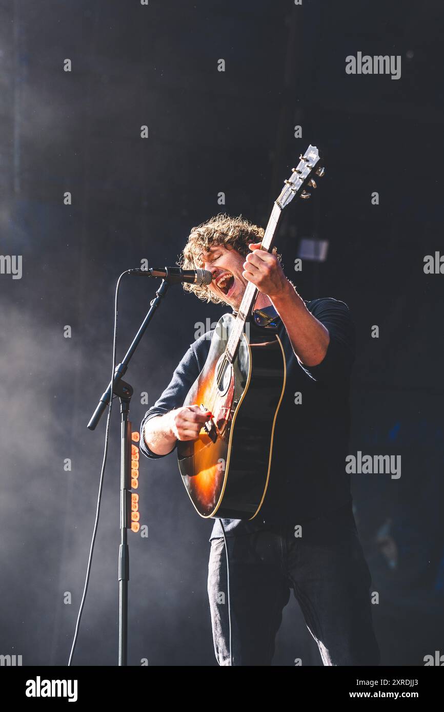 Skanderborg, Danemark. 09 août 2024. Le chanteur et compositeur australien Dean Lewis donne un concert lors du festival de musique danois SmukFest 2024 à Skanderborg. Crédit : Gonzales photo/Alamy Live News Banque D'Images
