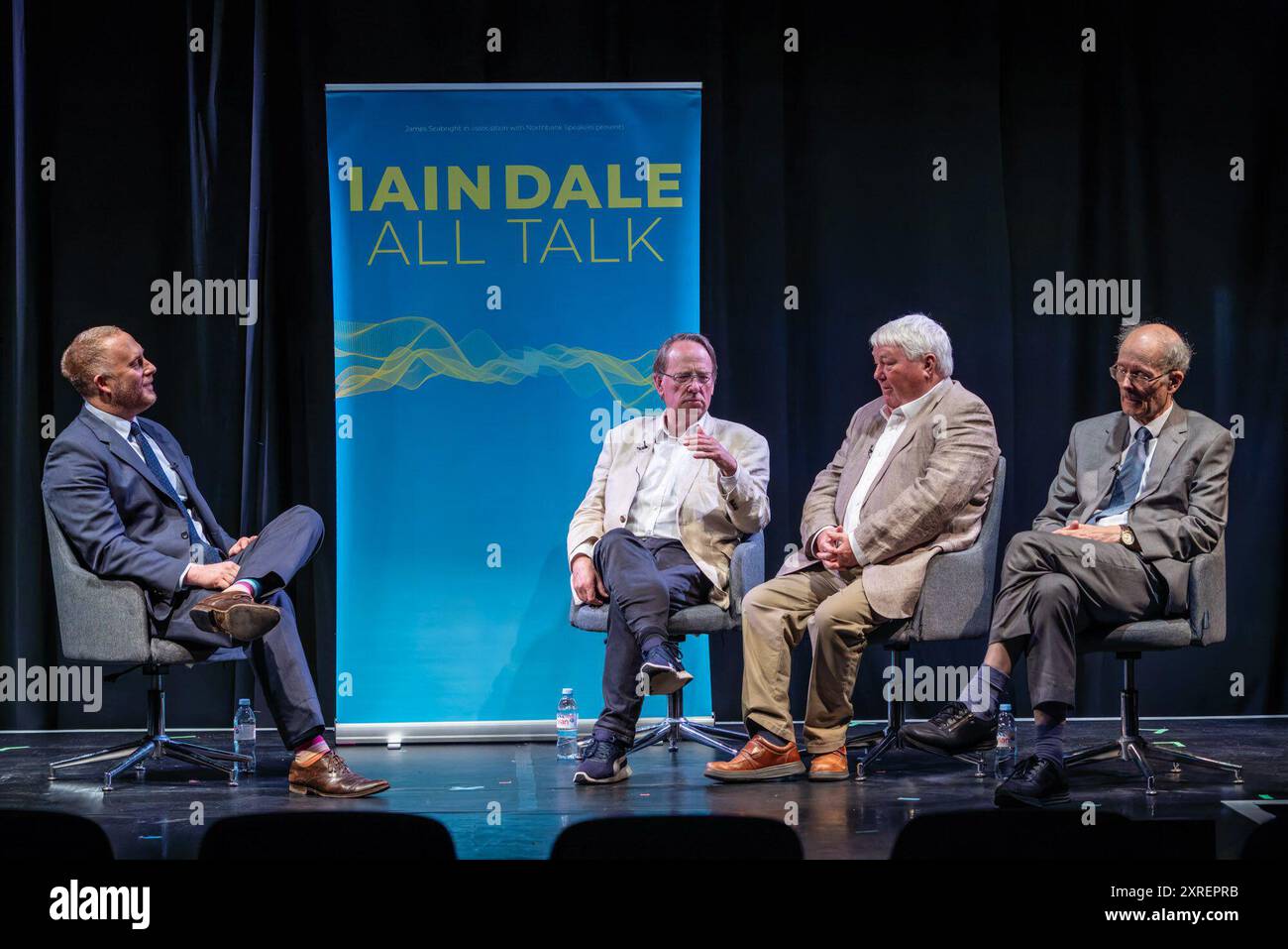 Édimbourg, Royaume-Uni. 10 août 2024 photo : de gauche à droite : Matthew Stadlen, Michael Crick, Brian Taylor, Sir John Curtice. La série All Talk d’entrevues au Edinburgh Fringe Festival de cette année met en vedette le présentateur invité, Matthew Stadlen, qui interviewe Sir John Curtice, Brian Taylor et Michael Crick. Crédit : Rich Dyson/Alamy Live News Banque D'Images