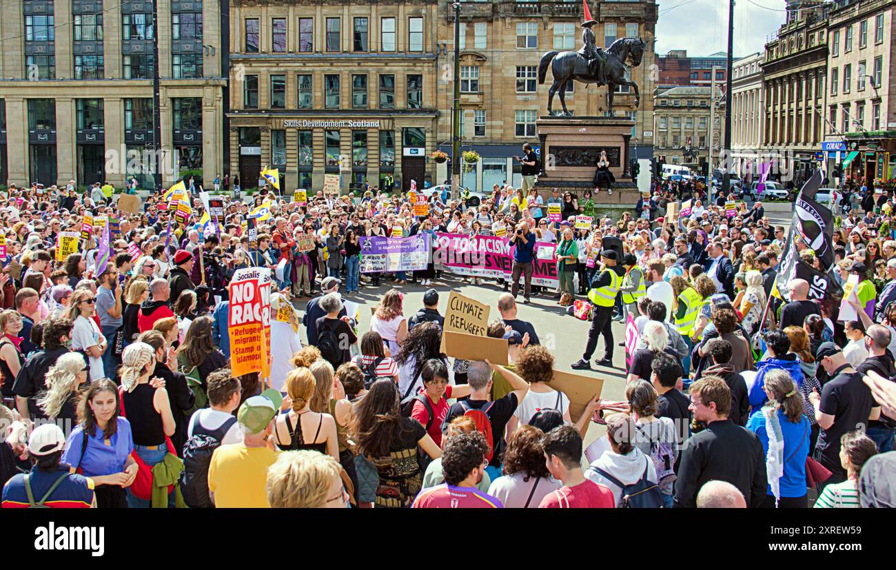 Glasgow, Écosse, Royaume-Uni.10 août 2024. Un rassemblement anti-faciste sur la place george a vu des milliers de personnes assister dans le centre de la ville. Crédit Gerard Ferry /Alamy Live News Banque D'Images
