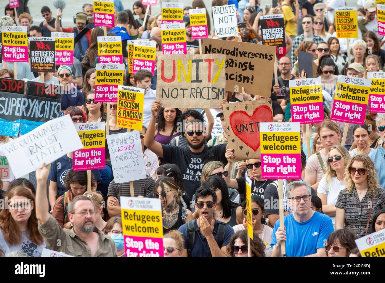 Londres, Angleterre, Royaume-Uni. 10 août 2024. Des militants anti-racisme protestent contre le leader réformiste britannique Nigel Farage à Londres pour son rôle présumé dans les émeutes d'extrême droite à travers le Royaume-Uni. (Crédit image : © Tayfun Salci/ZUMA Press Wire) USAGE ÉDITORIAL SEULEMENT! Non destiné à UN USAGE commercial ! Banque D'Images