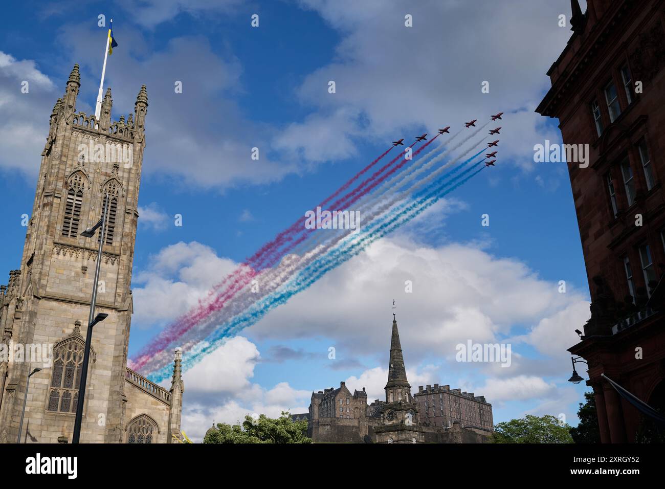 Édimbourg Écosse, Royaume-Uni 10 août 2024. Les flèches rouges survolent le château d'Édimbourg. crédit sst/alamy live news Banque D'Images