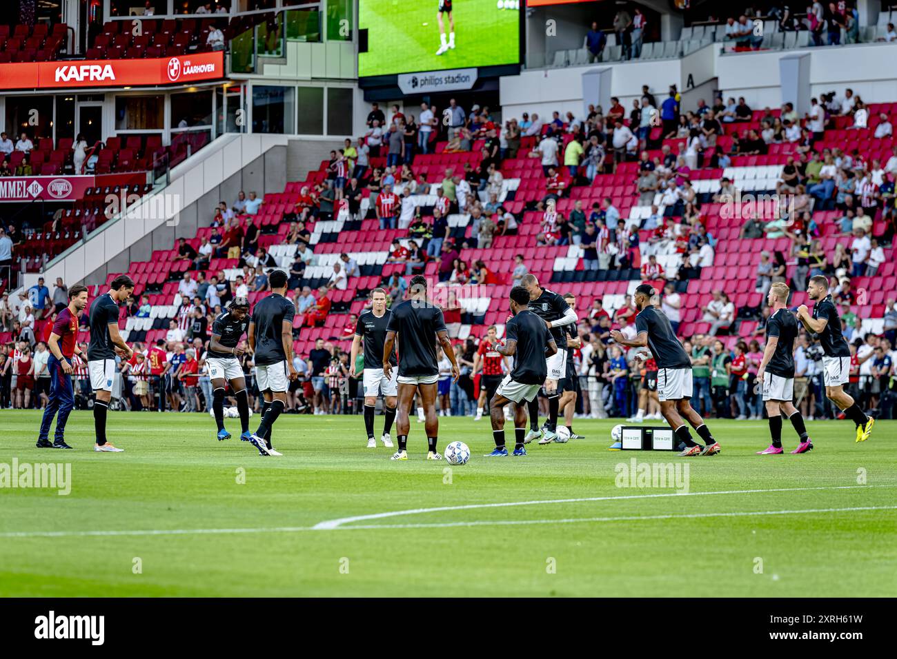 EINDHOVEN, pays-Bas. 10 août 2024. SPO, stade Philips, Dutch eredivisie, saison 2024/2025, pendant le match PSV - RKC, échauffement RKC crédit : Pro Shots/Alamy Live News Banque D'Images