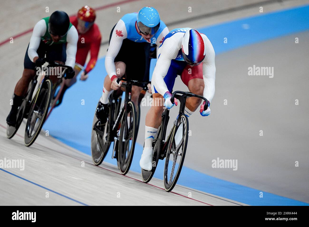 Saint Quentin en Yvelines, France. 11 août 2024. Rayan HELAL participe à la première tournée du Keirin masculin sur piste cyclable au vélodrome national de Saint-Quentin-en-Yvelines lors des Jeux Olympiques de Paris 2024 le 10 août 2024. Photo de Julien Poupart/ABACAPRESS. COM Credit : Abaca Press/Alamy Live News Banque D'Images