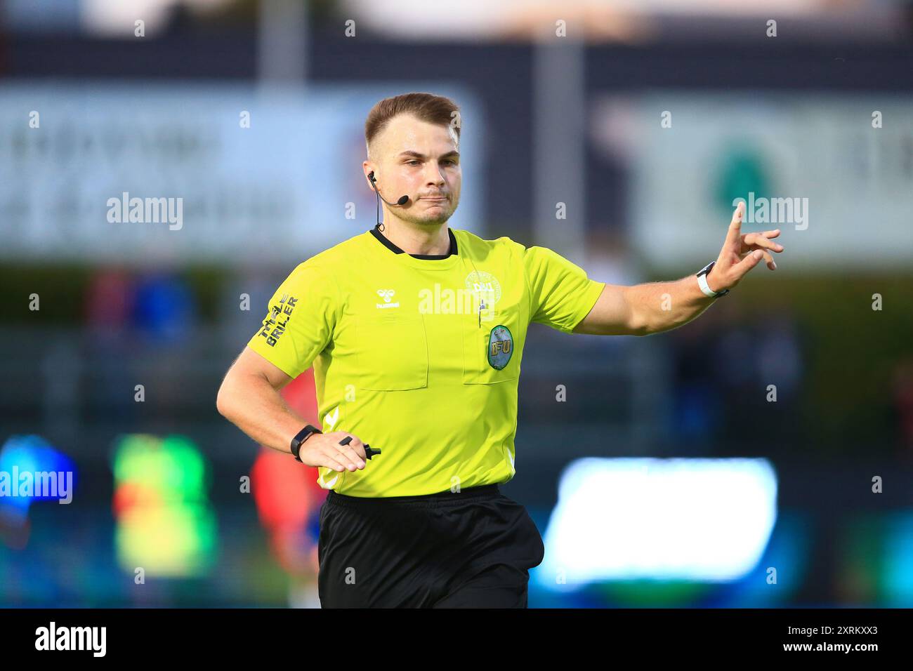 Hvidovre, Danemark. 09 août 2024. Arbitre Svend Funder vu lors du match NordicBet Liga entre Hvidovre IF et B.93 au Pro ventilation Arena à Hvidovre. Banque D'Images