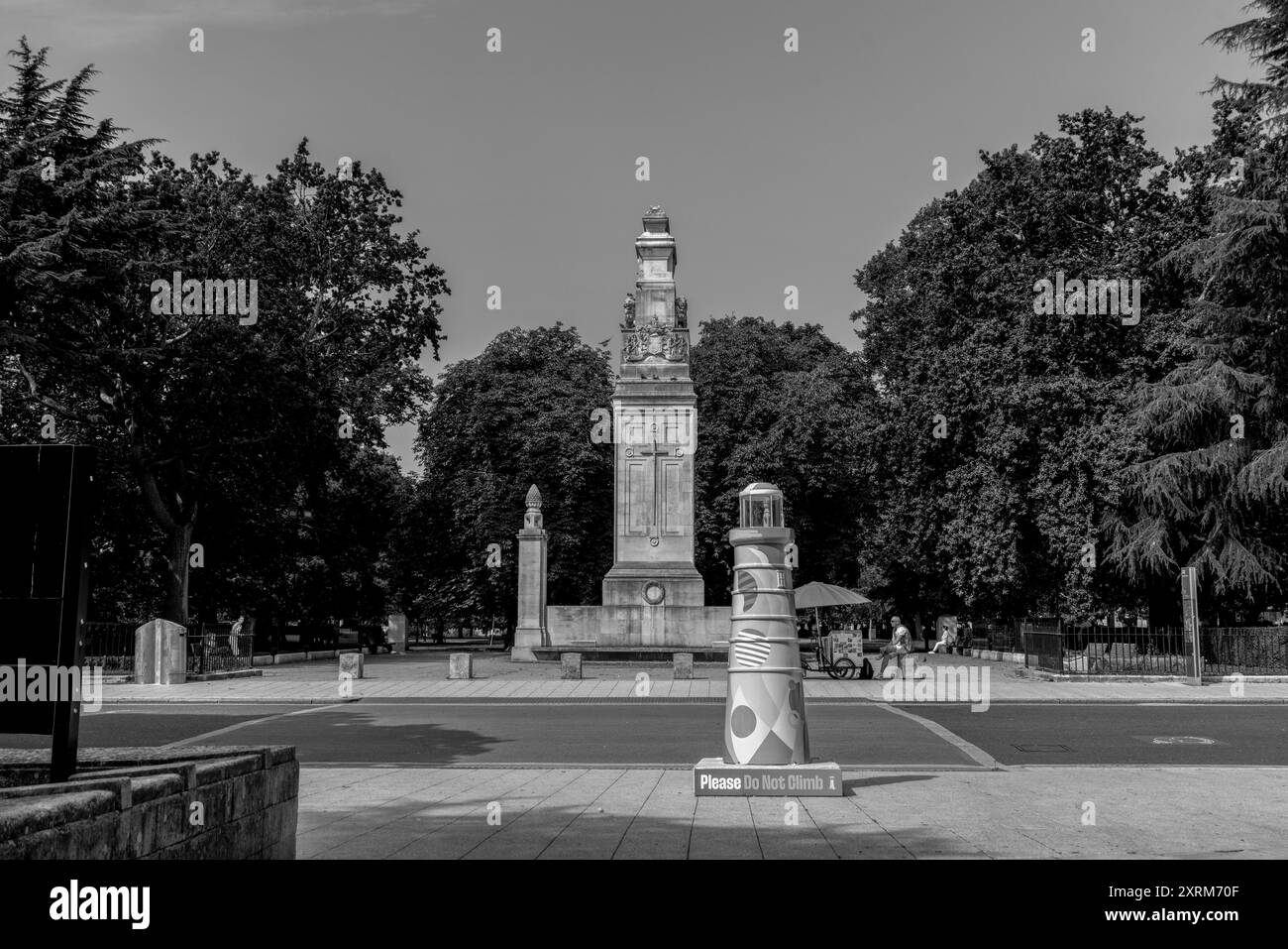 Light the South Art Trail 2024 - installation artistique de petits phares colorés exposés dans toute la ville de Southampton, Hampshire, Angleterre, Royaume-Uni Banque D'Images