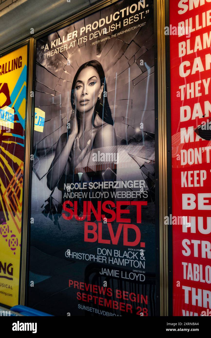 Shubert Alley Broadway Play posters, New York City, États-Unis 2024 Banque D'Images