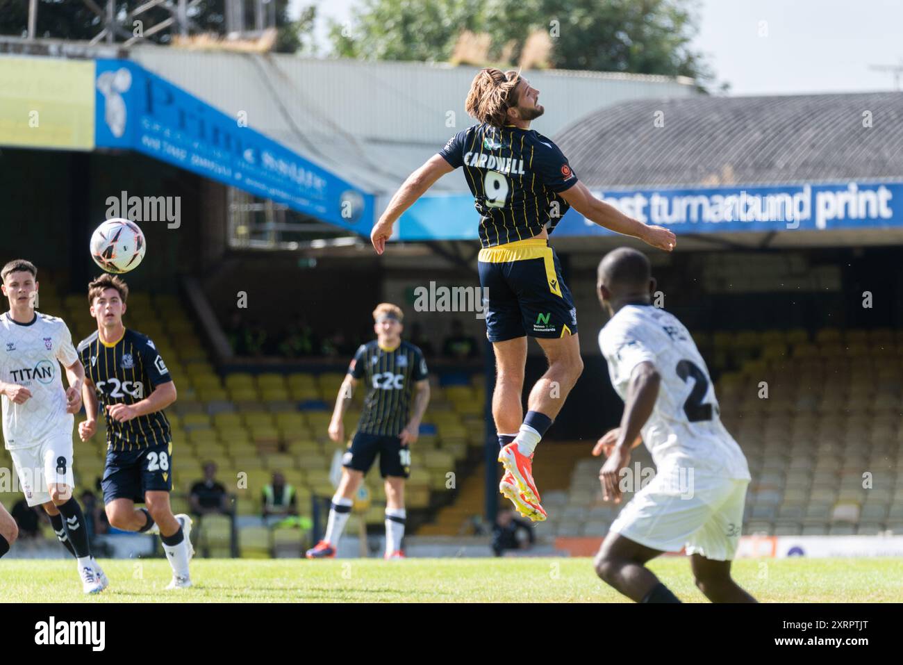 Southend Utd contre York City en 2024-25 Vanarama National League au Roots Hall. Premier jeu sous la nouvelle propriété de COSU. Harry Cardwell de Southend Banque D'Images