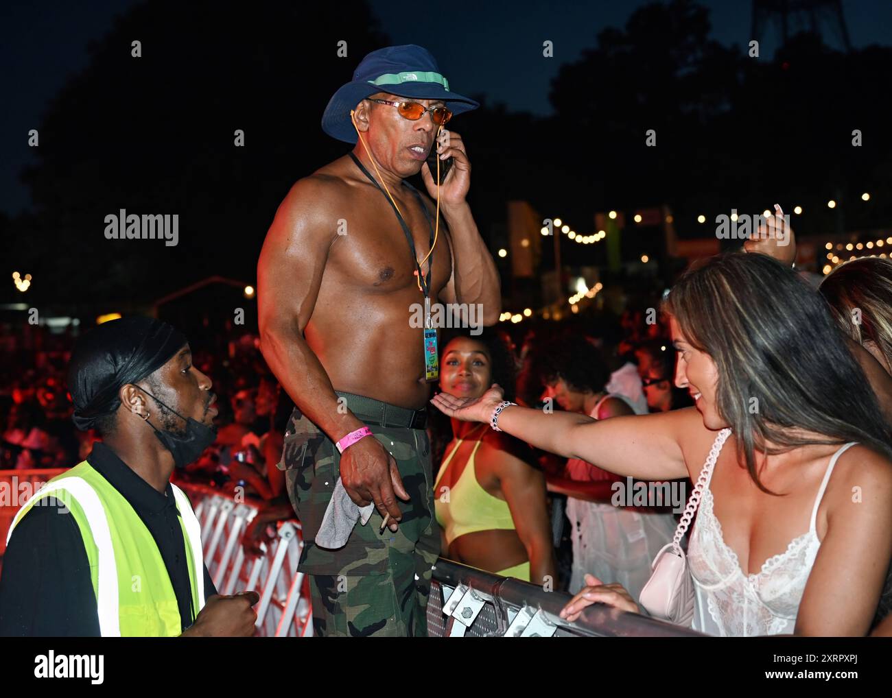 LONDRES, ANGLETERRE : 11 août 2024 : Looks Like a fan Loves Mc Gemini six packs se produit au Festival Originals au South Facing Festival 2024 au Crystal Palace Bowl, Londres, Royaume-Uni. (Photo See Li/Picture Capital) Banque D'Images