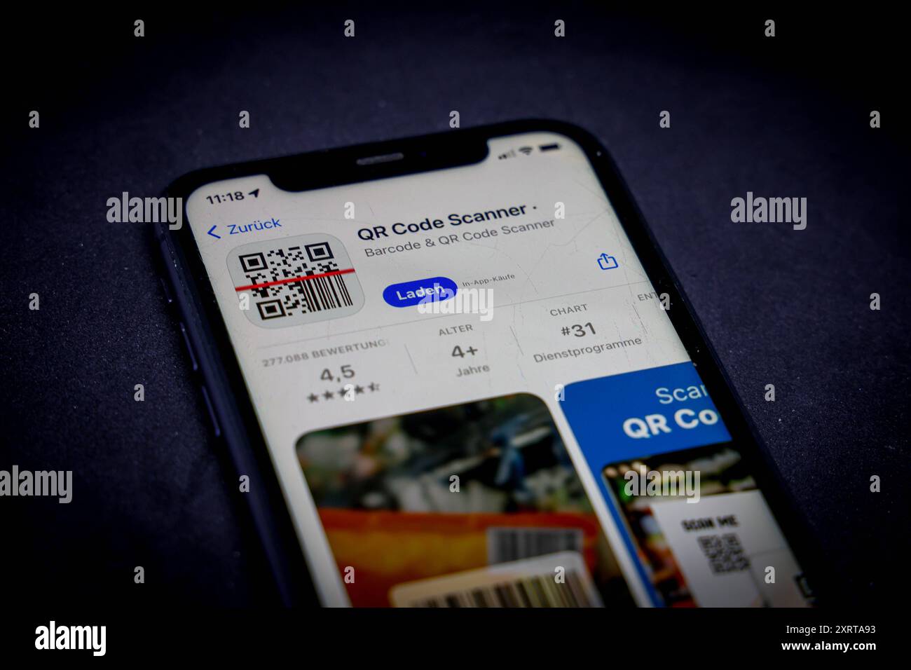 Apple App Store auf einem iPhone. Nützliche Apps für jeden Tag - Fürs Nachschlagen - QR Code scanner - Barcode und QR Code scanner // 12.08.2024 *** Apple App Store sur un iPhone applications utiles pour tous les jours pour référence QR Code scanner Code barre et QR Code scanner 12 08 2024 Banque D'Images