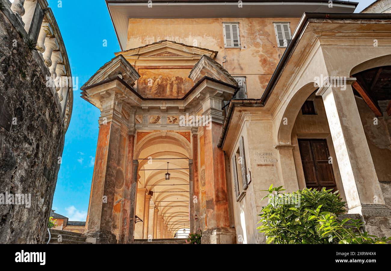 Italie Piémont Valsesia Varallo Sesia - Sacro Monte di Varallo - Aurea Gate Banque D'Images Italie Piémont Valsesia Varallo Sesia - Sacro Monte di Varallo - Aurea Gate Banque D'Images
