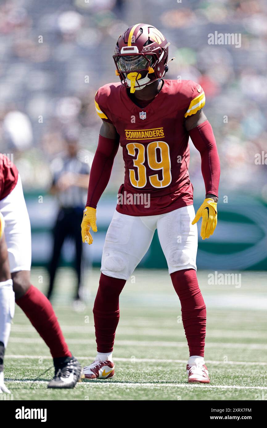 Washington Commanders safety Jeremy Reaves (39) in action during a pre-season NFL football game against the New York Jets Saturday, Aug. 10, 2024, in East Rutherford, N.J. (AP Photo/Adam Hunger) Banque D'Images