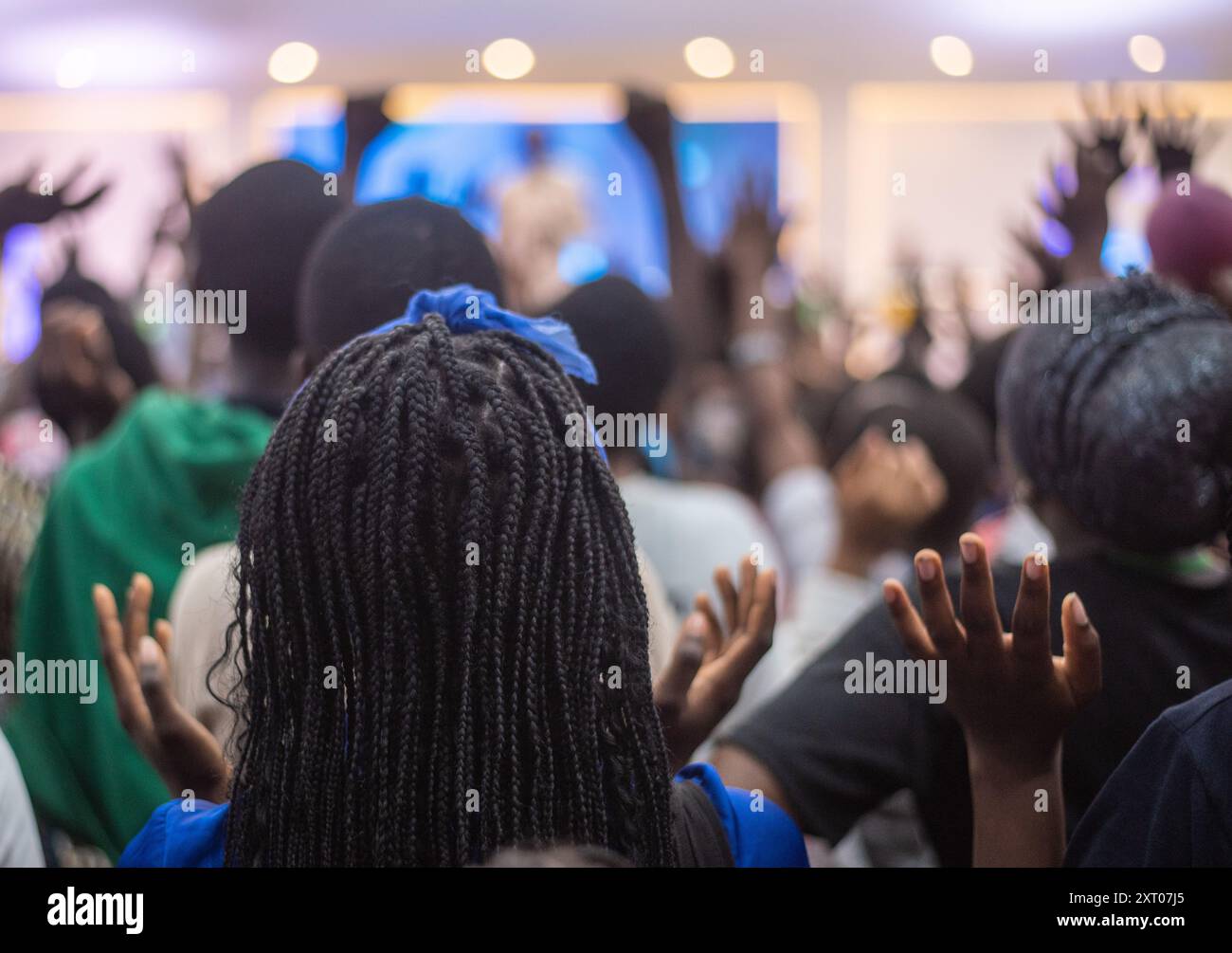 Les adolescents en état de culte lors de la convention annuelle du RCCG ont marqué Heaven au camp de rédemption, Lagos-Ibadan Expressway à Mowe, État d'Ogun, Nige Banque D'Images