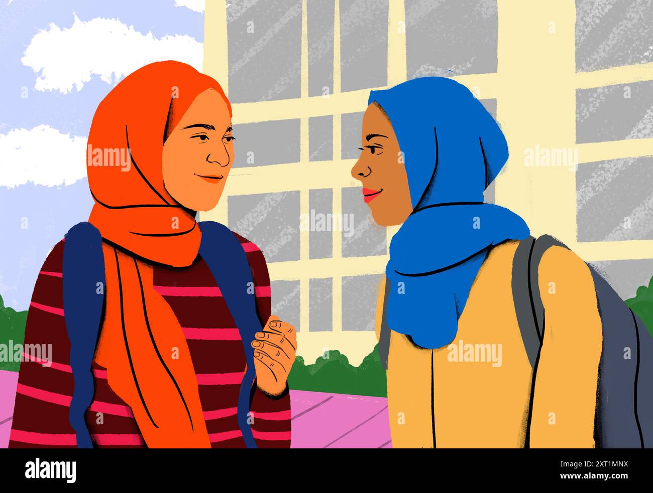 Deux étudiants voilés portant des sacs à dos, l’un en hijab orange et l’autre en hijab bleu, devant un bâtiment. Amitié, conversation, école, Banque D'Images