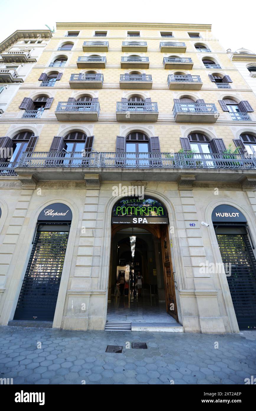 Un beau bâtiment sur 78 PG. De Gràcia à Barcelone, Espagne. Banque D'Images