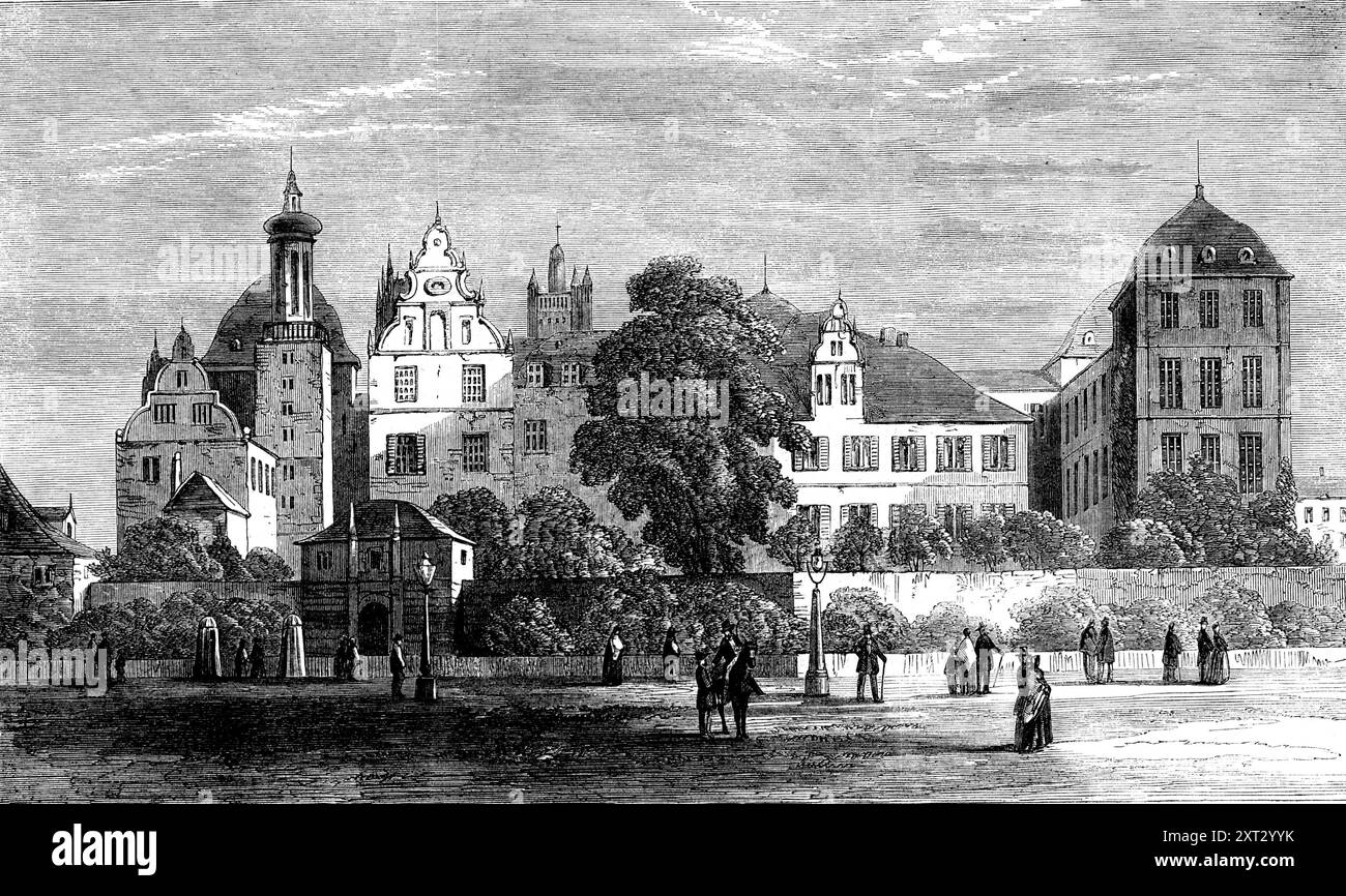 Le Schloss (ou palais grand-ducal) à Darmstadt, 1862. 'Darmstadt, la capitale du Grand-Duché de Hesse-Darmstadt, est située dans une plaine sablonneuse sur le Darmbach. Il est entouré de murs et de fossés, et se compose d'une vieille et d'une nouvelle ville... autour de [la Louisen Platz] se trouvent un certain nombre de demeures hautes et élégantes, entre autres le nouveau palais, la résidence du Grand-Duc, construit au début du siècle présent, mais, bien que suffisamment commodique, pas beaucoup de mérite architectural. D'autres bâtiments méritant d'être remarqués sont l'ancien palais, un grand tas d'architecture mixte, maintenant aménagé Banque D'Images