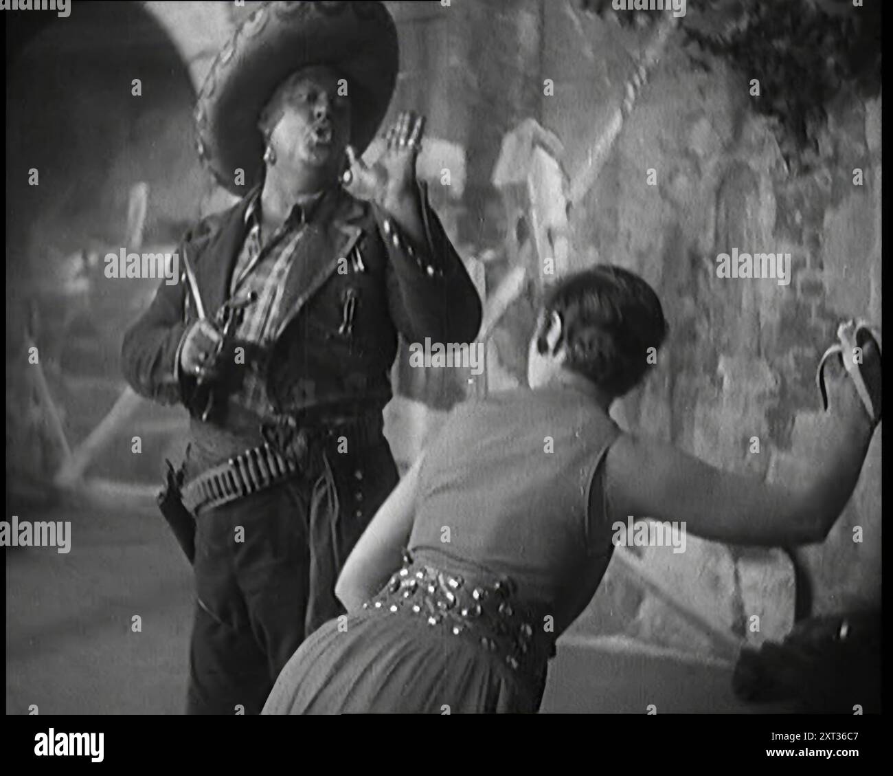 Acteur masculin jouant un mexicain, années 1920 Spectacle de théâtre britannique mettant en vedette Lupino Lane (sorti du tournage). De "Time to Remember - on Stage in the Twenties", 1927 (bobine 4) ; un regard sur les coulisses du théâtre dans les années 1920 Banque D'Images