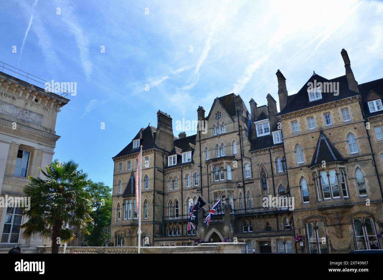 L'hôtel randolph by Graduate Hotels se trouve à côté du monument des martyrs d'oxford dans le centre d'oxford angleterre Banque D'Images
