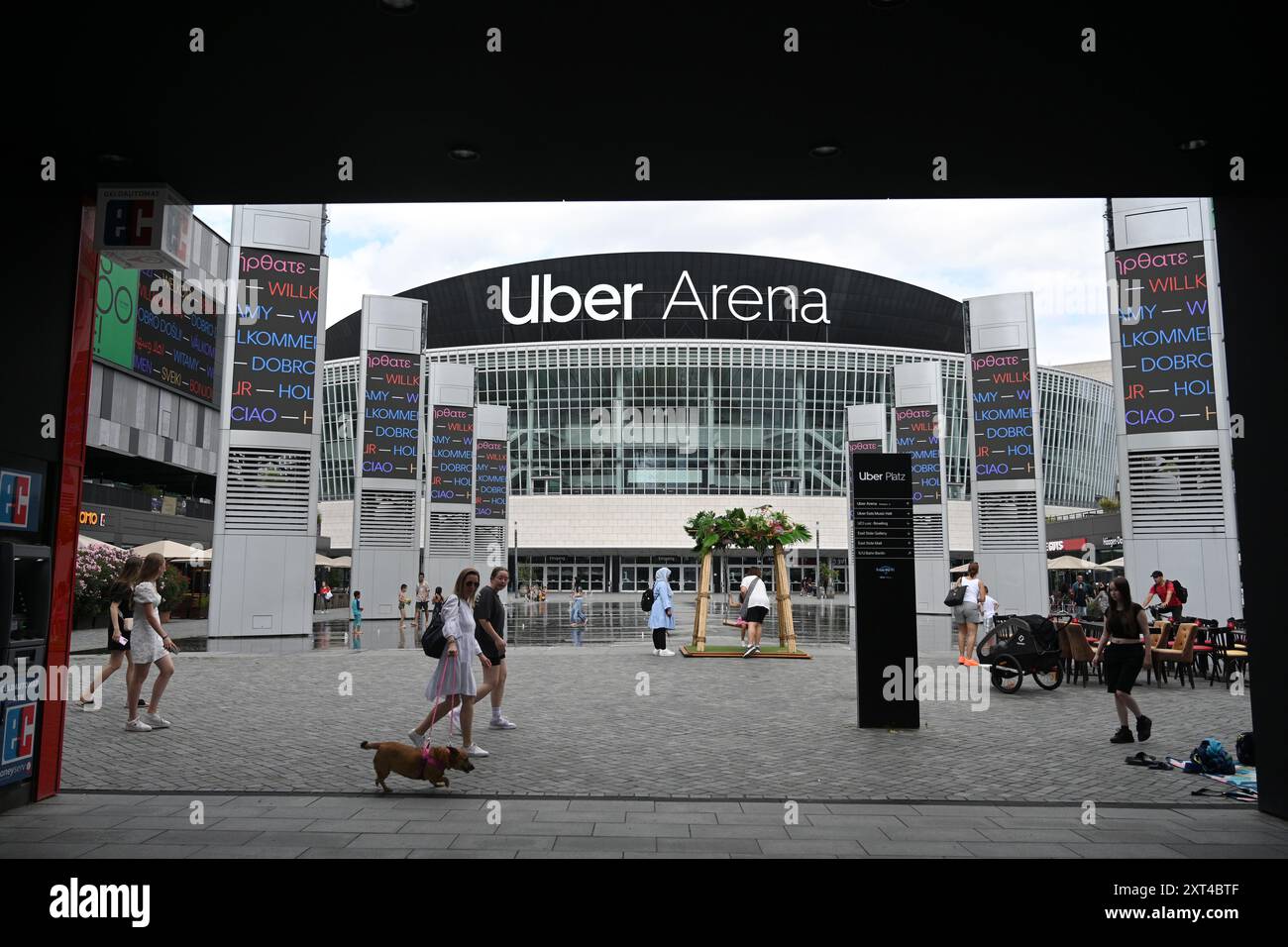 Berlin, Allemagne - 3 août 2024 : Uber Arena une arène intérieure polyvalente dans le quartier Friedrichshain de Berlin, Allemagne. Banque D'Images