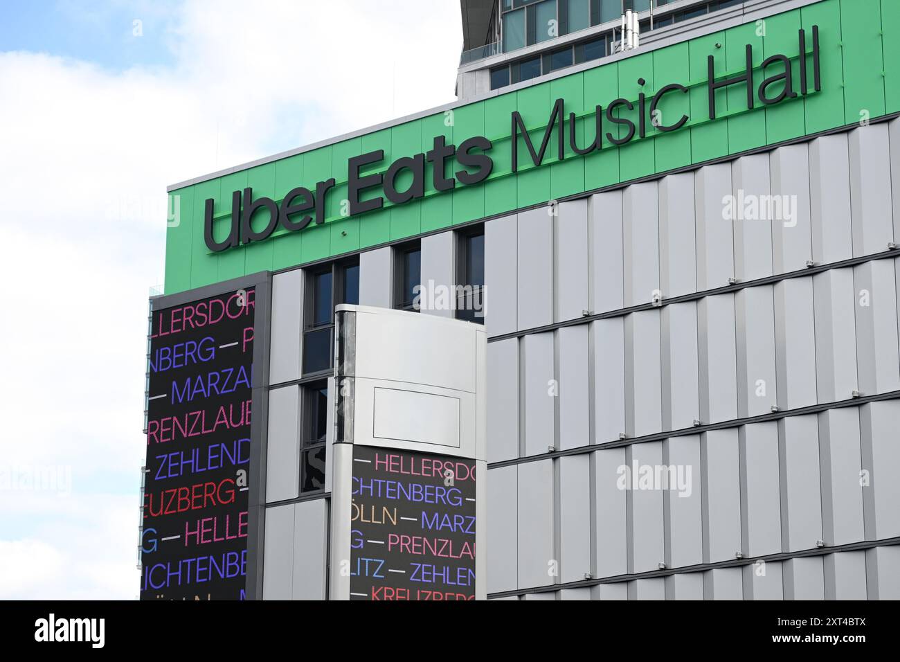 Berlin, Allemagne - 3 août 2024 : Uber mange Music Hall à Uber Platz dans le quartier Friedrichshain à Berlin. Banque D'Images