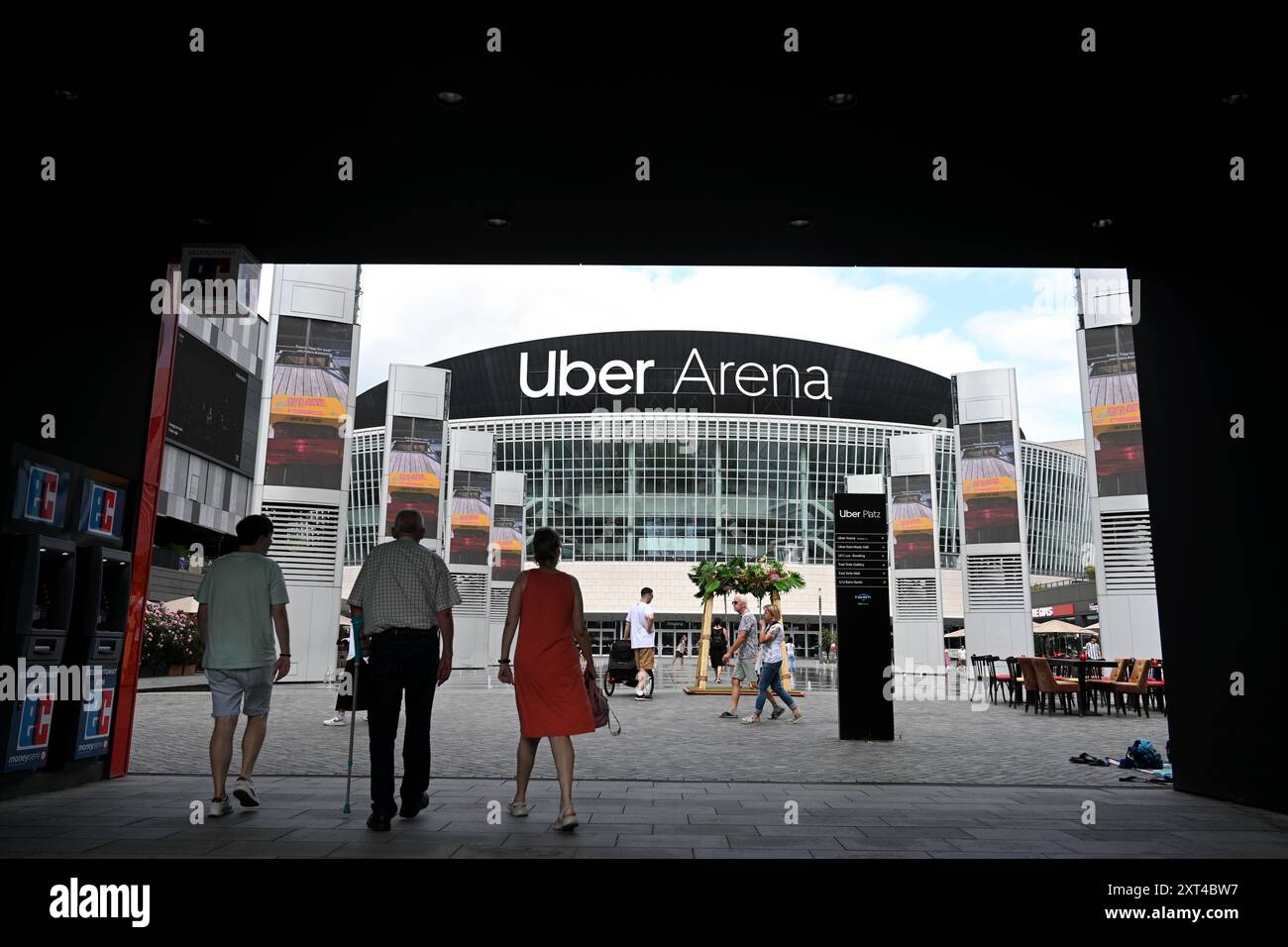 Berlin, Allemagne - 3 août 2024 : Uber Arena une arène intérieure polyvalente dans le quartier Friedrichshain de Berlin, Allemagne. Banque D'Images