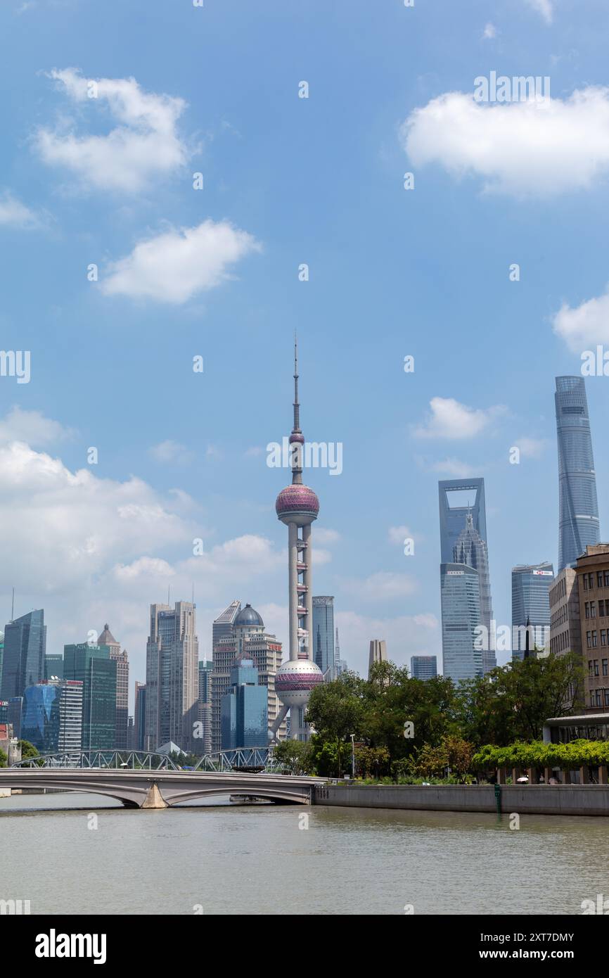 Vue des gratte-ciel de Shanghai depuis Bund. Pudong, Shanghai, Chine. Banque D'Images