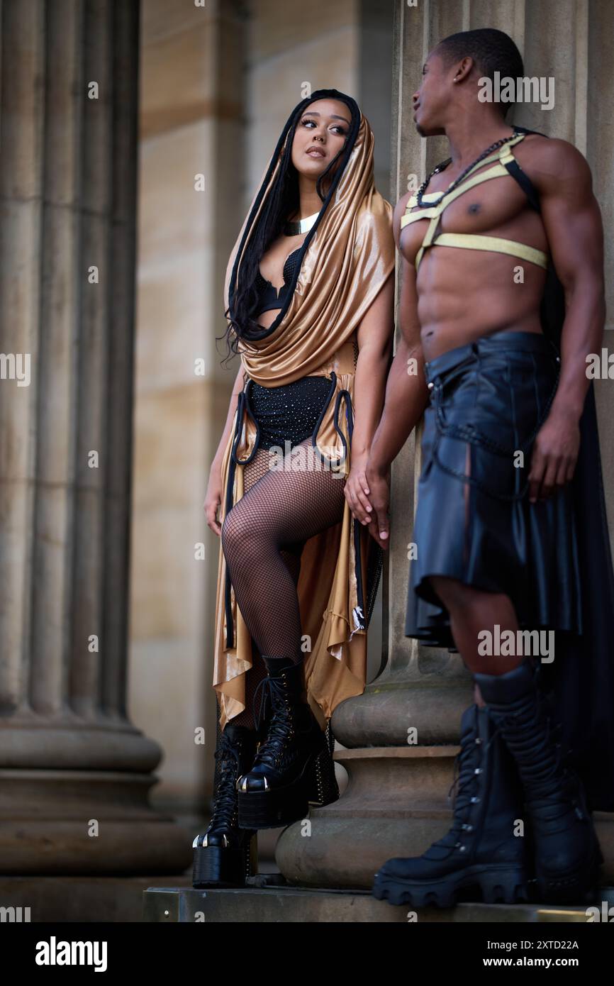 Édimbourg Écosse, Royaume-Uni 14 août 2024. Emilie Louise Israel et Marcellus Whyte dans George Street pour un Festival Fringe Photocall House of Cleopatra. crédit sst/alamy live news Banque D'Images