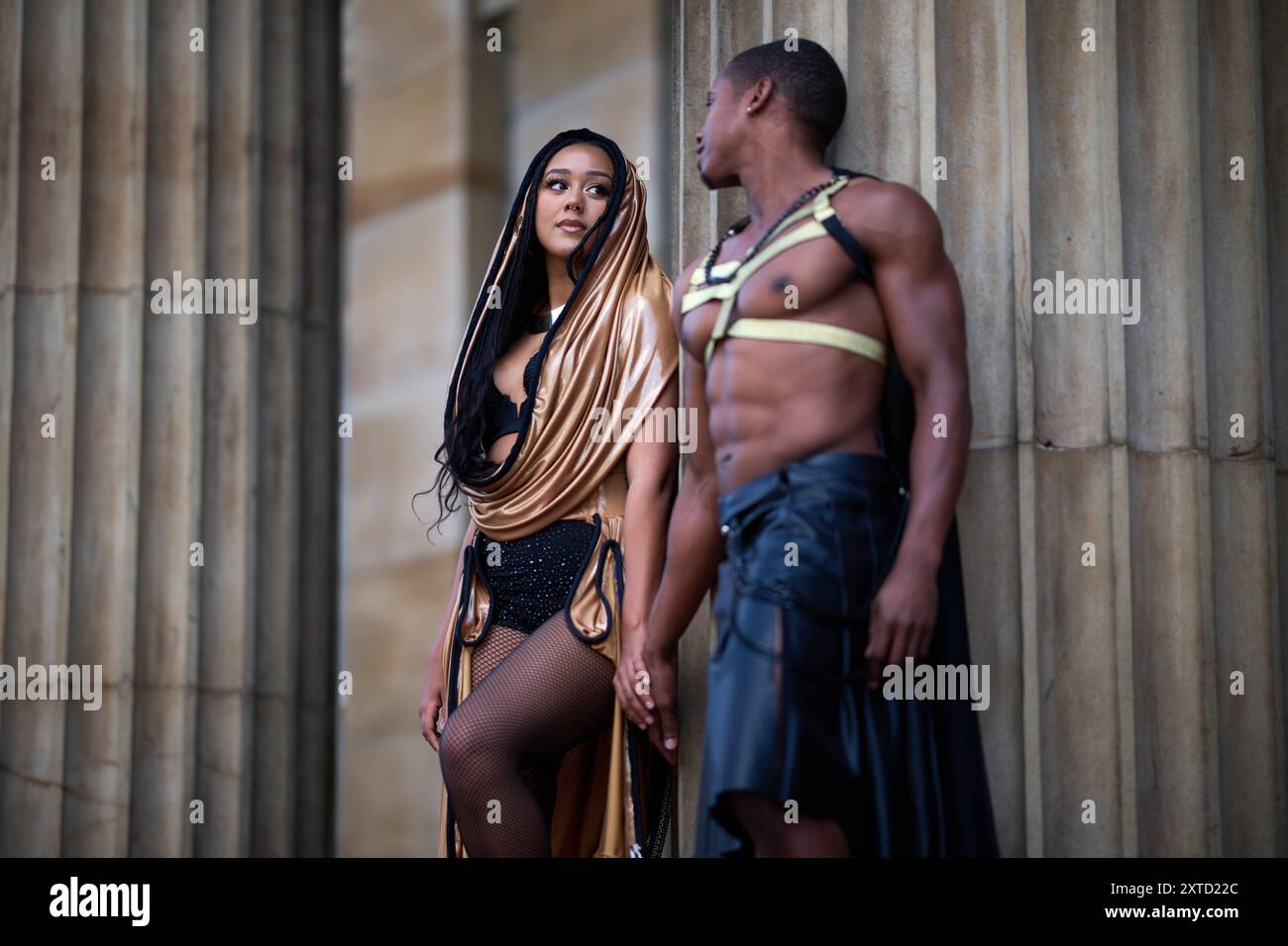 Édimbourg Écosse, Royaume-Uni 14 août 2024. Emilie Louise Israel et Marcellus Whyte dans George Street pour un Festival Fringe Photocall House of Cleopatra. crédit sst/alamy live news Banque D'Images