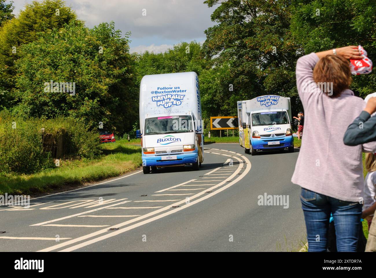 Tor de France, le Grand départ - course cycliste en direction du sud de Ripon à Harrogate dans le Yorkshire du Nord Banque D'Images Tor de France, le Grand départ - course cycliste en direction du sud de Ripon à Harrogate dans le Yorkshire du Nord Banque D'Images