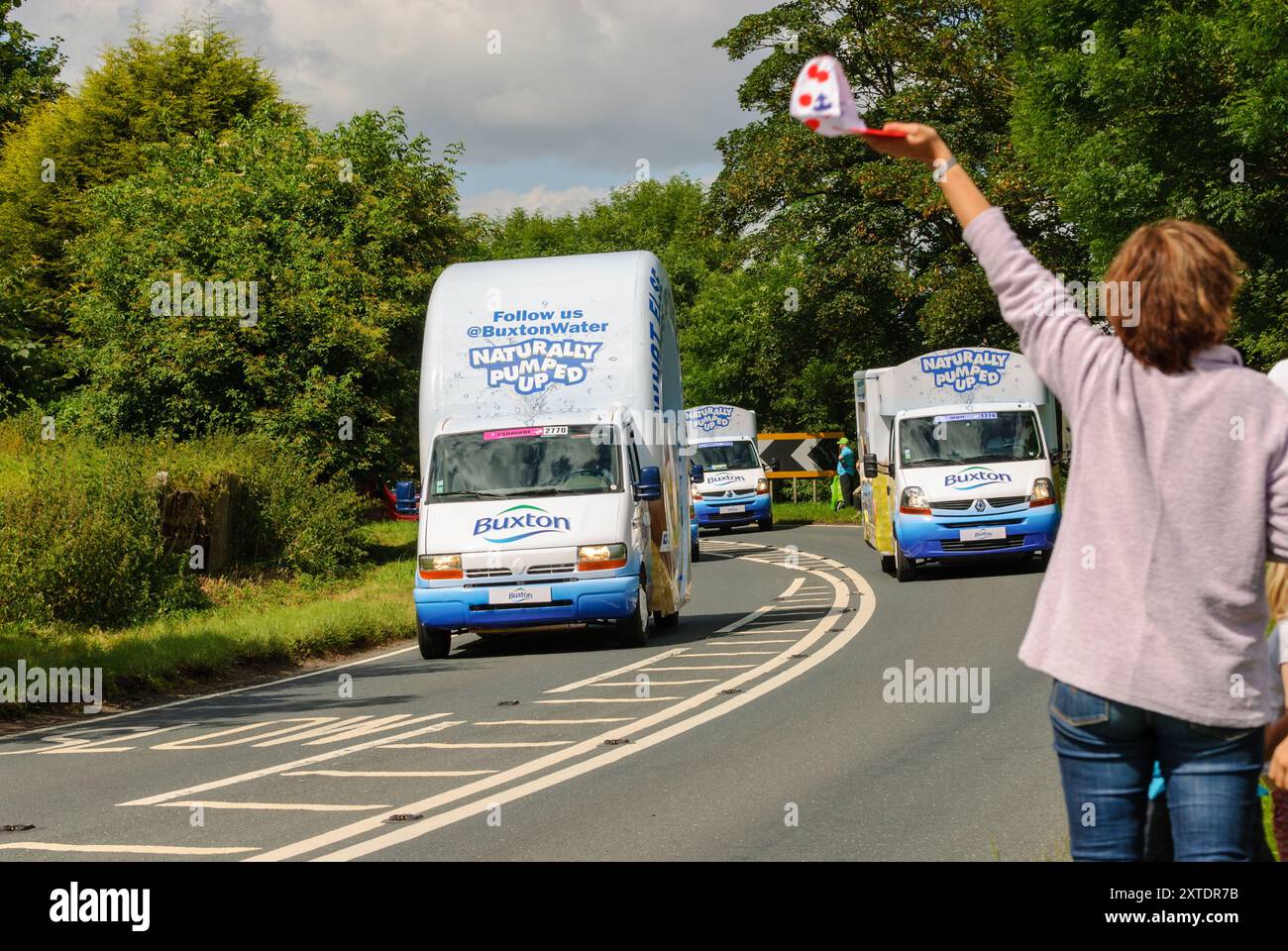 Tor de France, le Grand départ - course cycliste en direction du sud de Ripon à Harrogate dans le Yorkshire du Nord Banque D'Images Tor de France, le Grand départ - course cycliste en direction du sud de Ripon à Harrogate dans le Yorkshire du Nord Banque D'Images