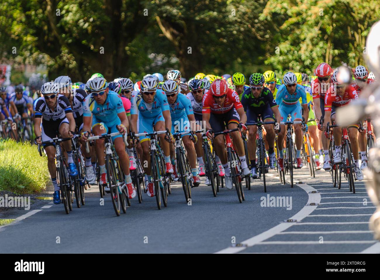 Tor de France, le Grand départ - course cycliste en direction du sud de Ripon à Harrogate dans le Yorkshire du Nord Banque D'Images Tor de France, le Grand départ - course cycliste en direction du sud de Ripon à Harrogate dans le Yorkshire du Nord Banque D'Images