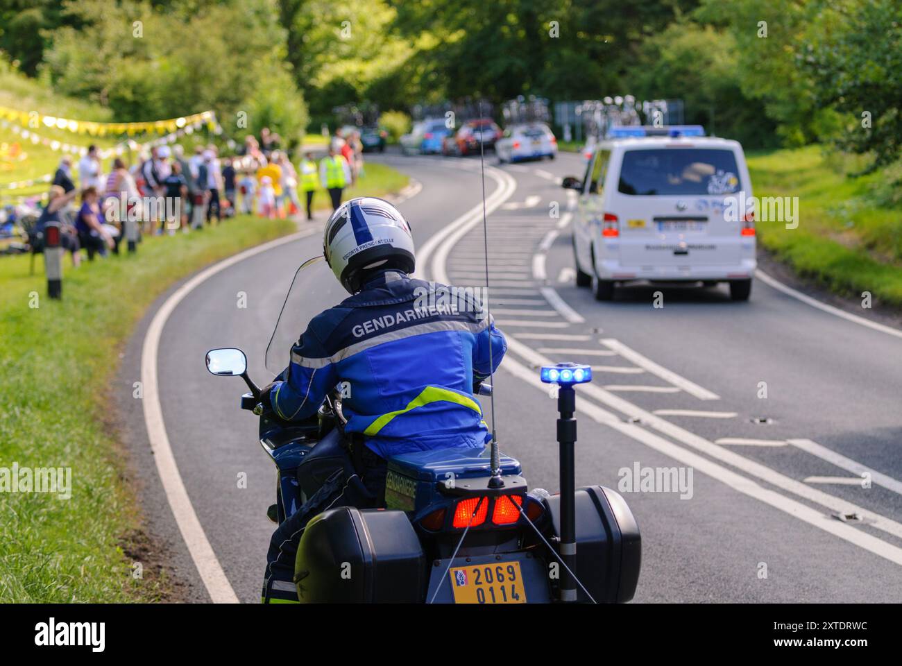 Tor de France, le Grand départ - course cycliste en direction du sud de Ripon à Harrogate dans le Yorkshire du Nord Banque D'Images Tor de France, le Grand départ - course cycliste en direction du sud de Ripon à Harrogate dans le Yorkshire du Nord Banque D'Images