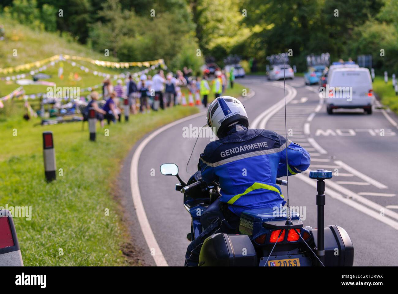 Tor de France, le Grand départ - course cycliste en direction du sud de Ripon à Harrogate dans le Yorkshire du Nord Banque D'Images Tor de France, le Grand départ - course cycliste en direction du sud de Ripon à Harrogate dans le Yorkshire du Nord Banque D'Images