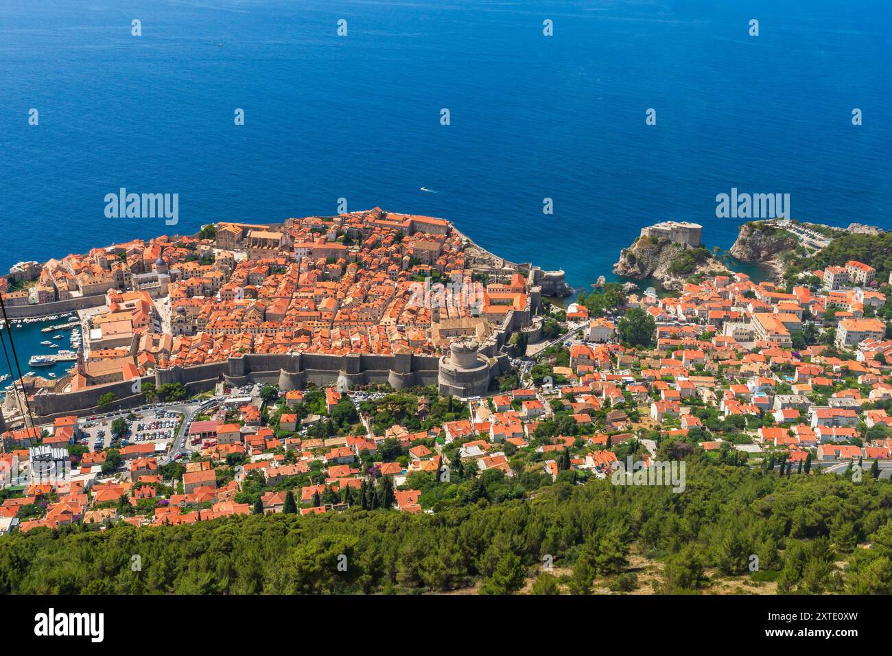 Vue aérienne de la vieille ville de Dubrovnik depuis Moutain SRD en Croatie Banque D'Images